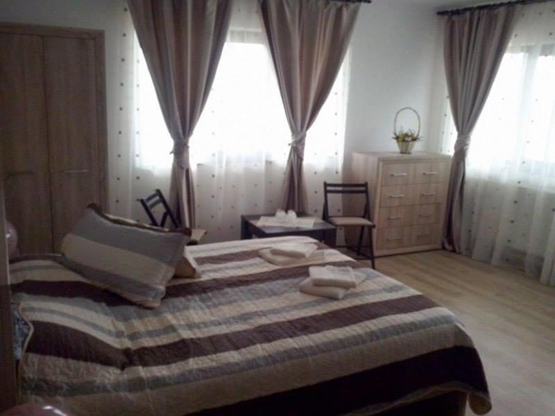 Laguna Lodge *